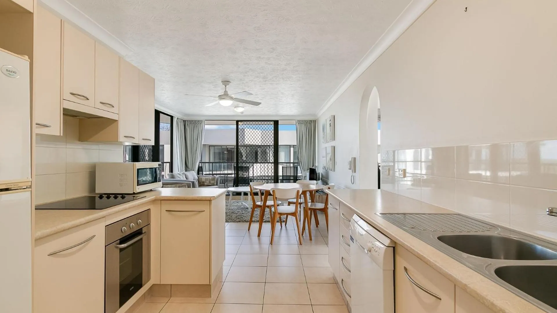 Apartment Chateau Royale Unit 36 Gold Coast Australia